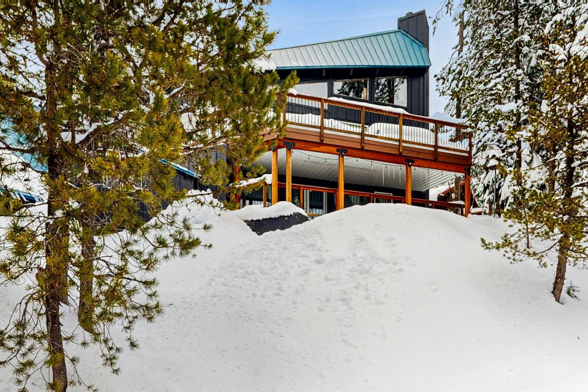 Flying Stag: Main Lodge 加文门特营 外观 照片